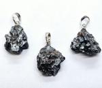 Eisenmeteorit Anhänger mit Silberöse-  Kraft und Ausdauer